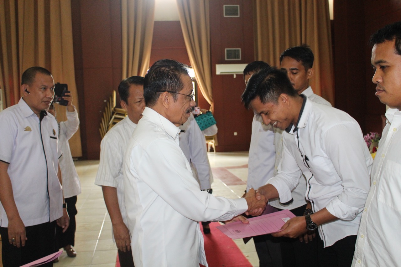 Gambar UIN Alauddin Beri Reward Pegawai Berprestasi